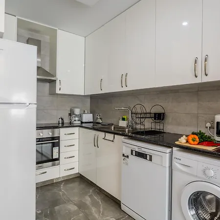 H&o Sea Breeze Boutique Apartment Klorakas