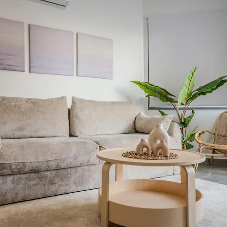 Apartment H&o Sea Breeze Boutique