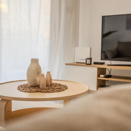 H&o Sea Breeze Boutique Klorakas