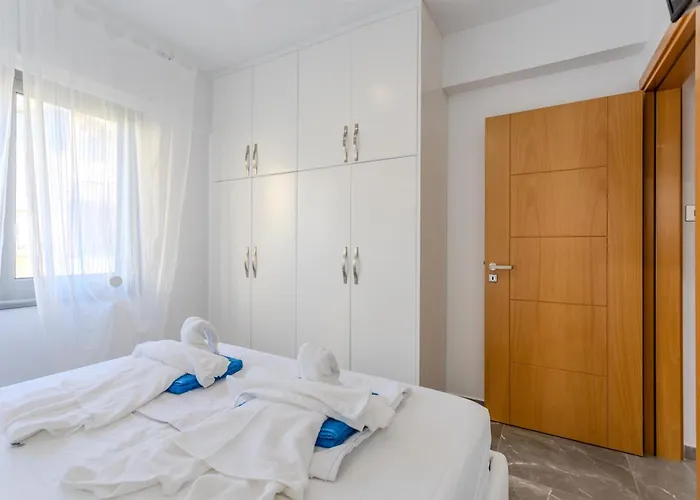 Lägenhet H&o Sea Breeze Boutique Klorakas