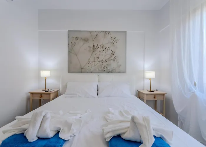 H&o Sea Breeze Boutique Lägenhet